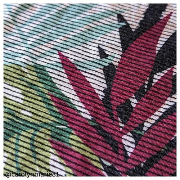 CATHERINES Asymmetric Tropical Print V Neck Top Size 2X Short Sleeve Knit - Picture 2 of 8